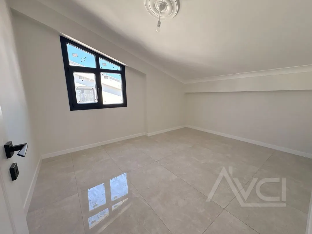 AVCI’DAN GÜREDE MÜSTAKİL 5+2 GİRİŞTE ODALI 300M2 OTURUMLU VİLLA