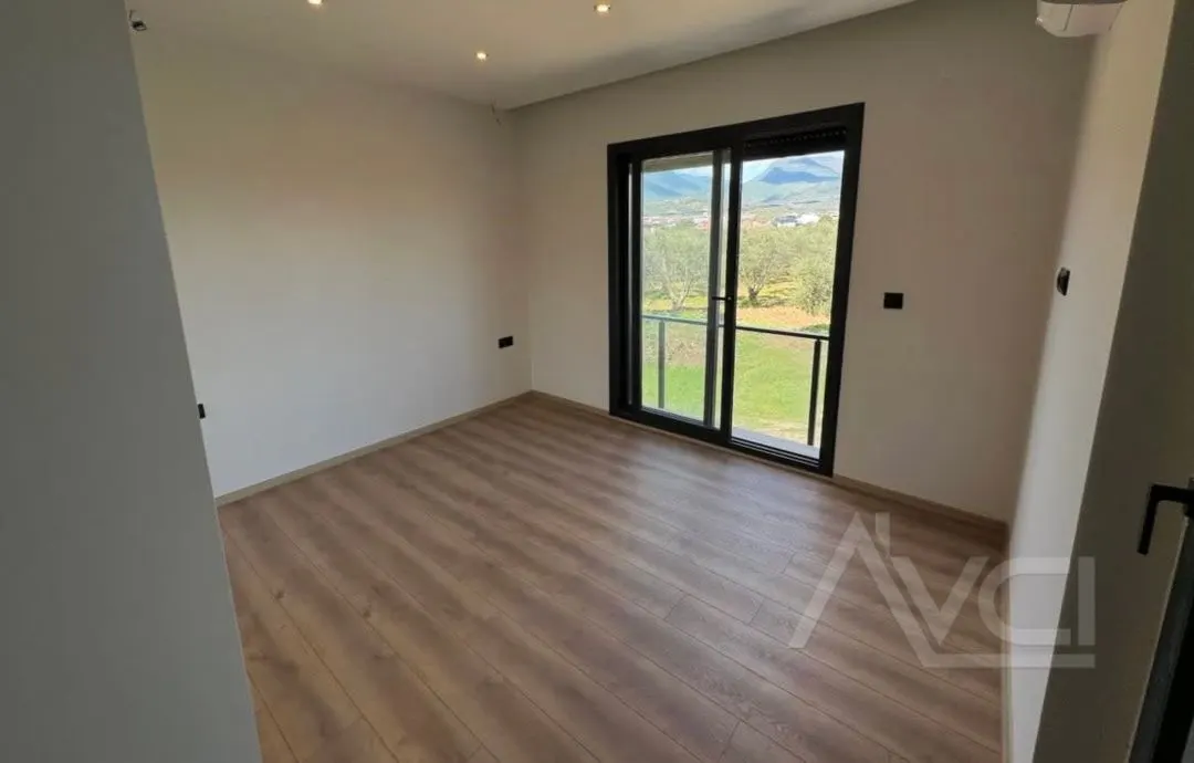 AVCI’DAN DENİZE 150 MT TAM MÜSTAKİL HAVUZLU EMSALSİZ VİLLA
