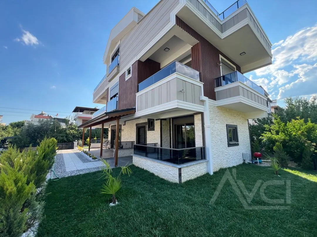AVCI’DAN DENİZE 100 MT MÜSTAKİL LÜKS VİLLA