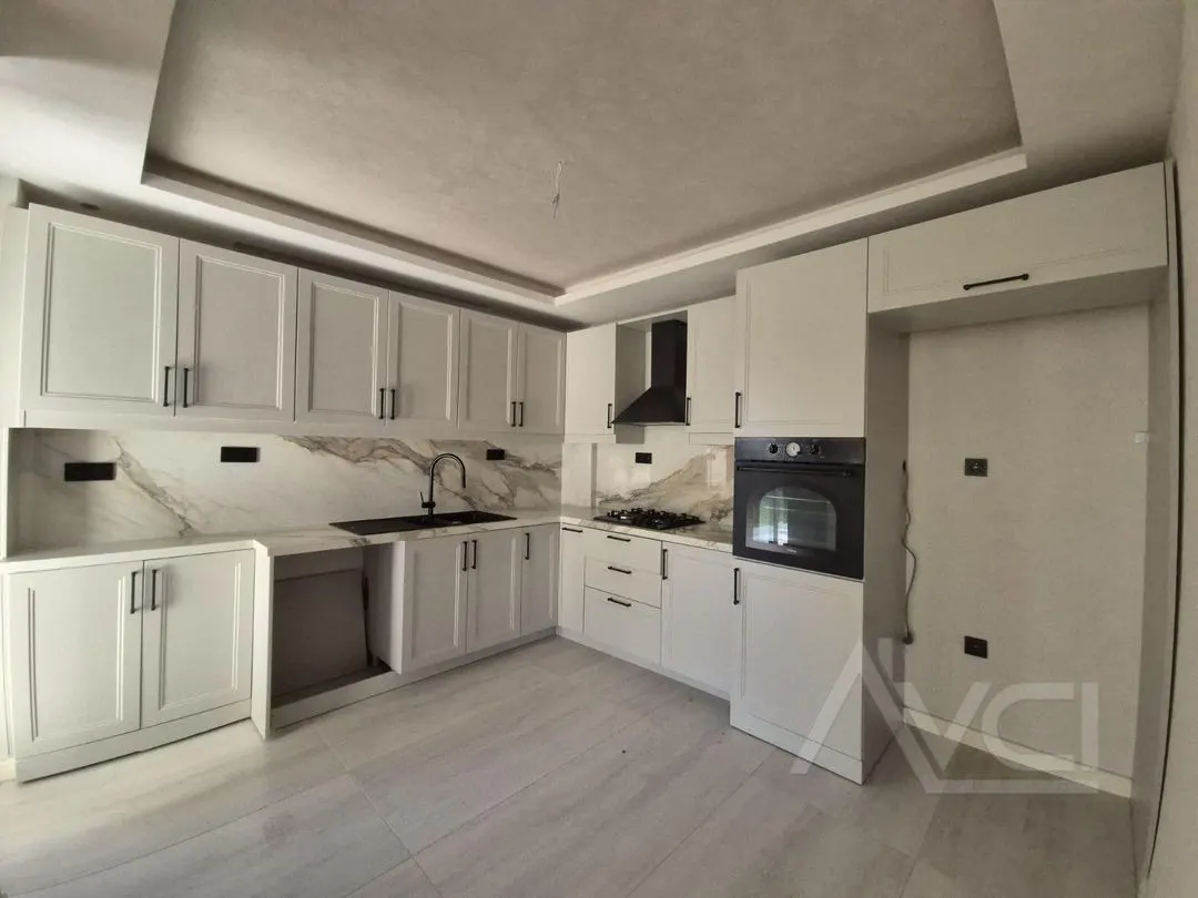 AVCI’DAN CUNDA’DA DENİZE 50MT 400M2 ARSALI MÜSTAKİL VİLLA