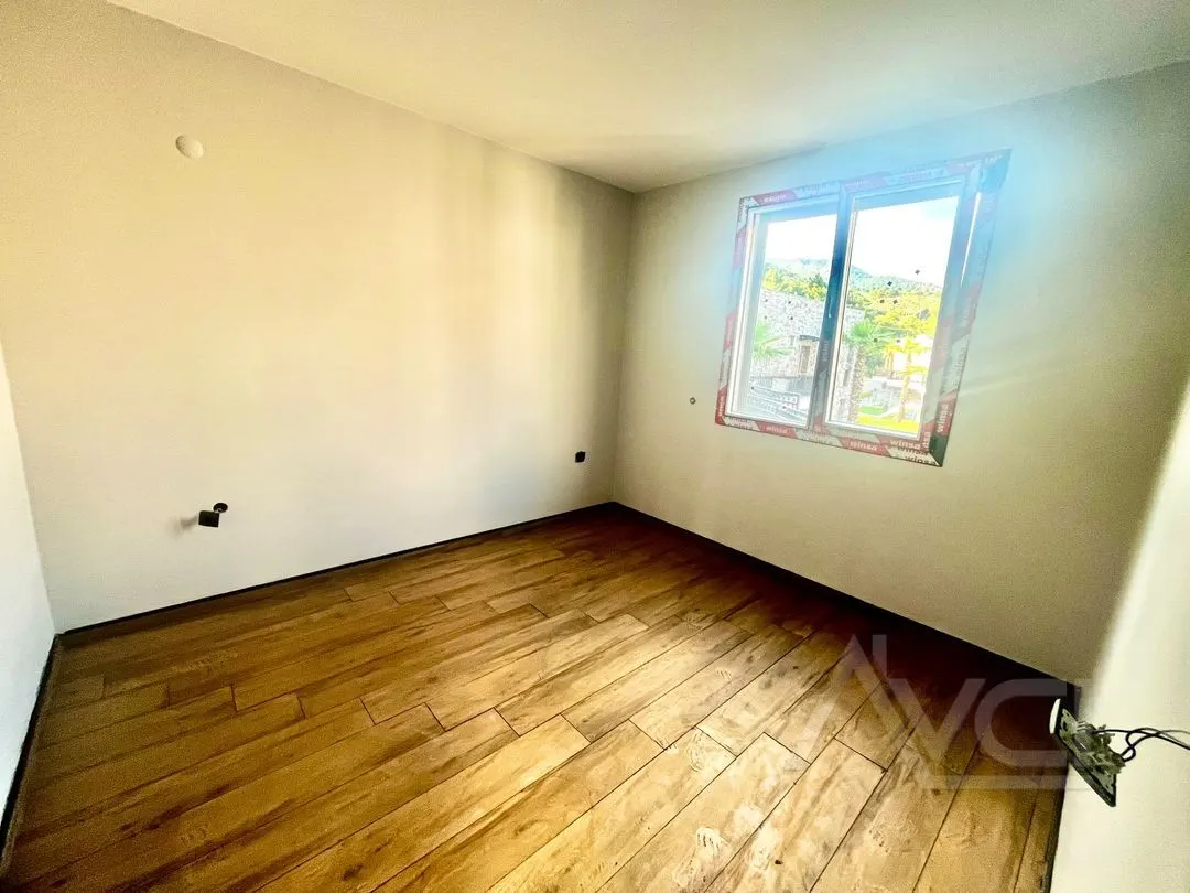 AVCI’DAN FUL DENİZ MANZARALI 2+1 TERASLI/BAHÇELİ TAŞ DAİRE 2 KATLI