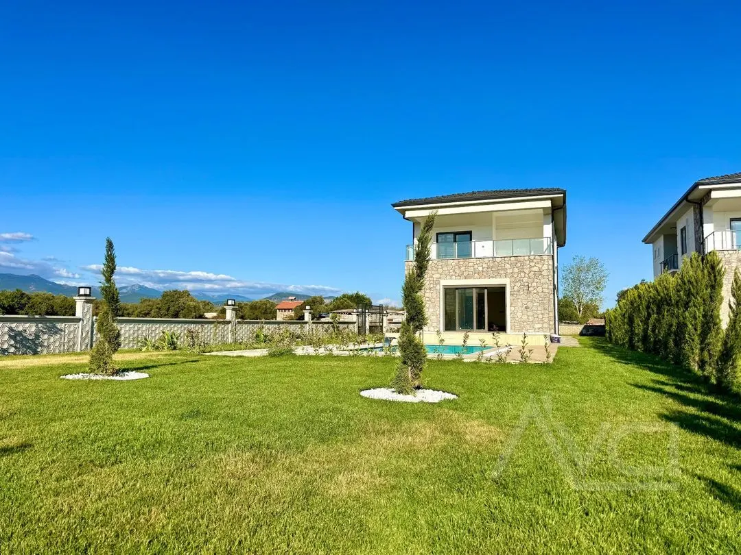 AVCI’DAN GÜRE-AKÇAY ARASI 600M2 ARSA MÜSTAKİL HAVUZLU LÜKS VİLLA