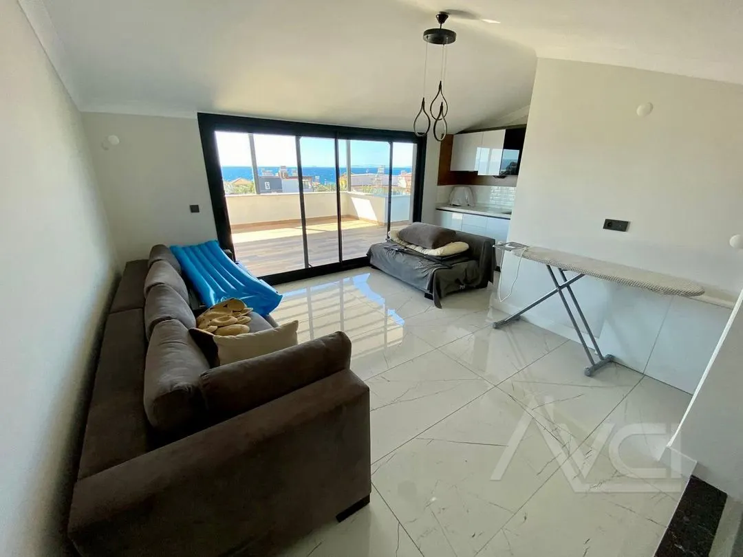 AVCI’DAN DENİZE 50 MT TAM MÜSTAKİL DENİZ MANZ 4+1 VİLLA