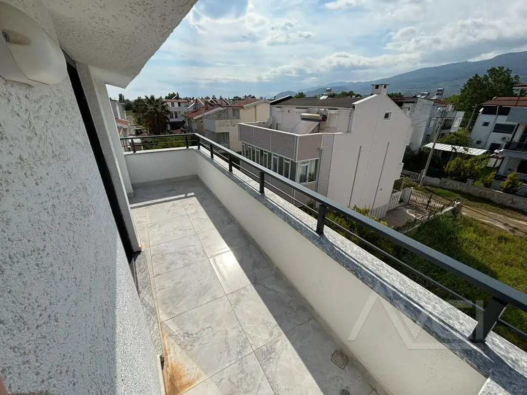 GÜRE DENİZE 30MT DENİZE 2. SIRADA SIFIR 4+1 VİLLA