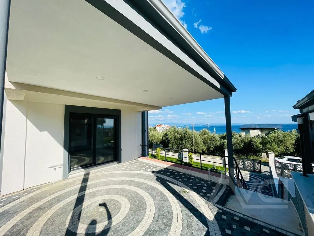 AVCI’DAN 400 M2 ARSA TAM MÜSTAKİL DENİZ MANZARALI VİLLA