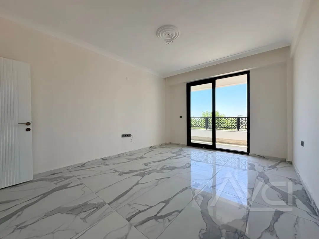 AVCI’DAN NARLI’DA KÖY İÇERİSİNDE 3 KATLI  6+1