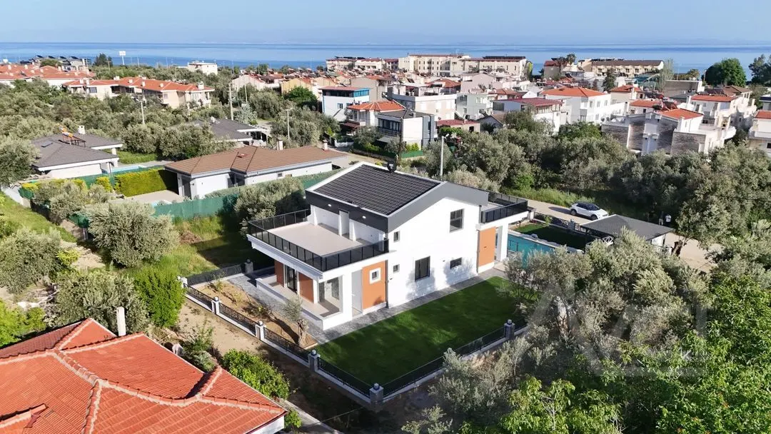 AVCI’DAN 700M2 ARSA İÇİNDE MÜSTAKİL HAVUZLU VİLLA