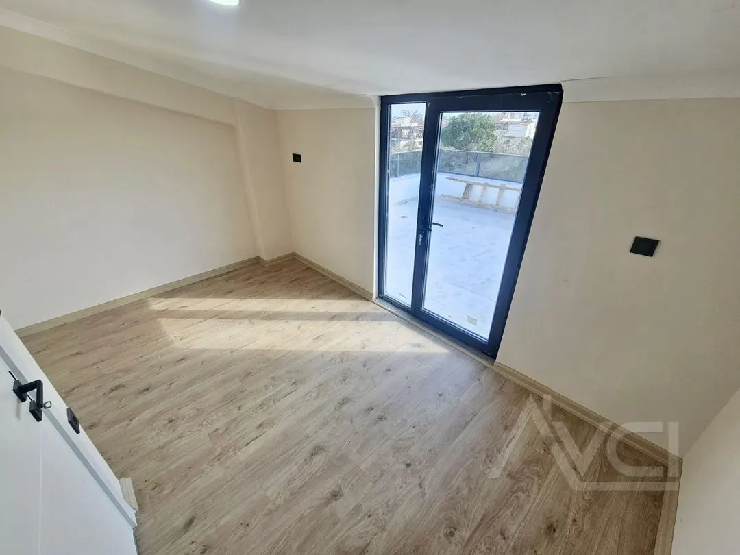 AVCI’DAN DENİZE 300 MT YOL ALTINDA 4+1 LÜKS VİLLA