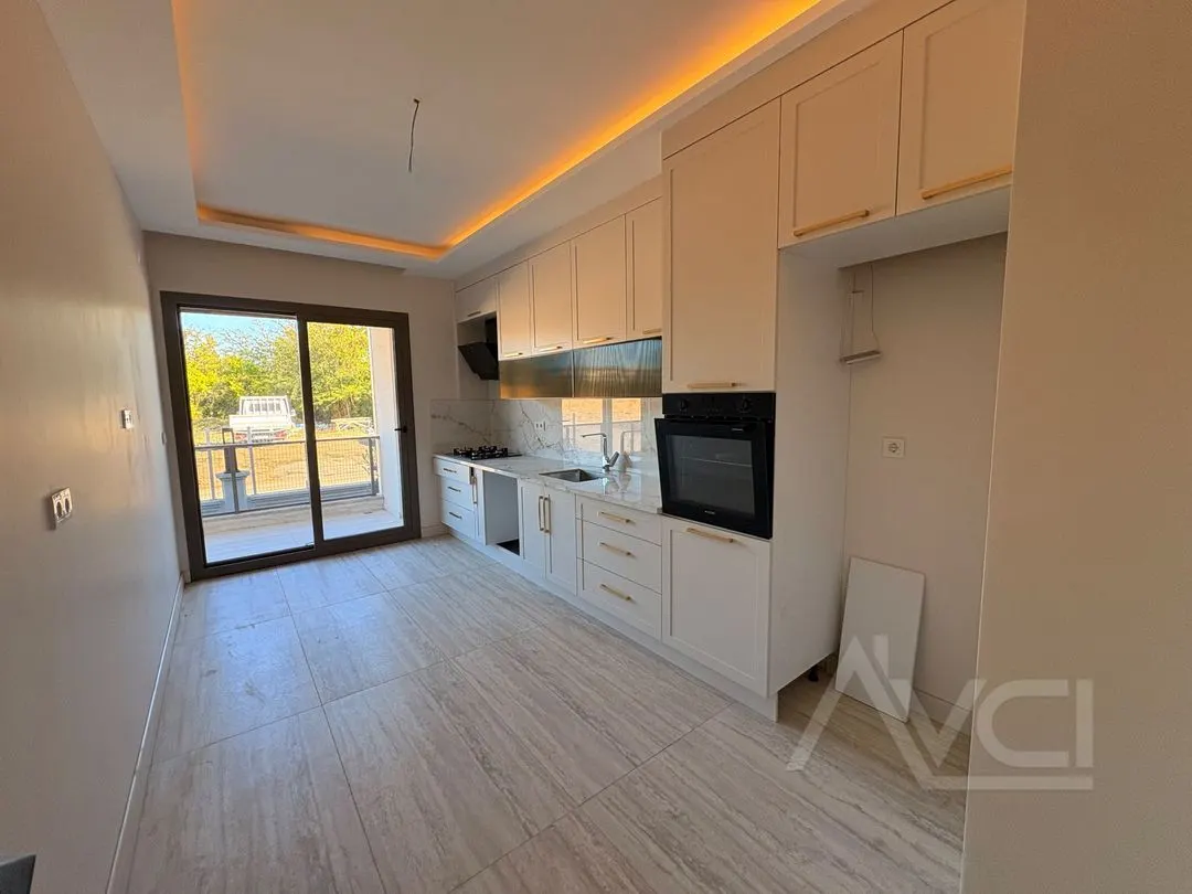 AVCI’DAN GÜRE OTELLER BÖLGESİNDE 2+1 LÜKS DAİRE