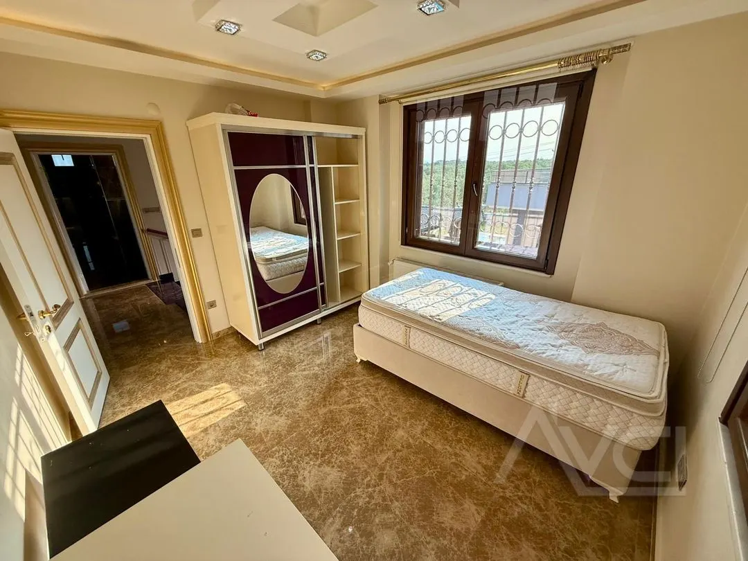 AVCI’DAN 1,500 M2 ARSA İÇİNDE 2 MÜŞTEMİLATLI HAVUZLU MALİKANE