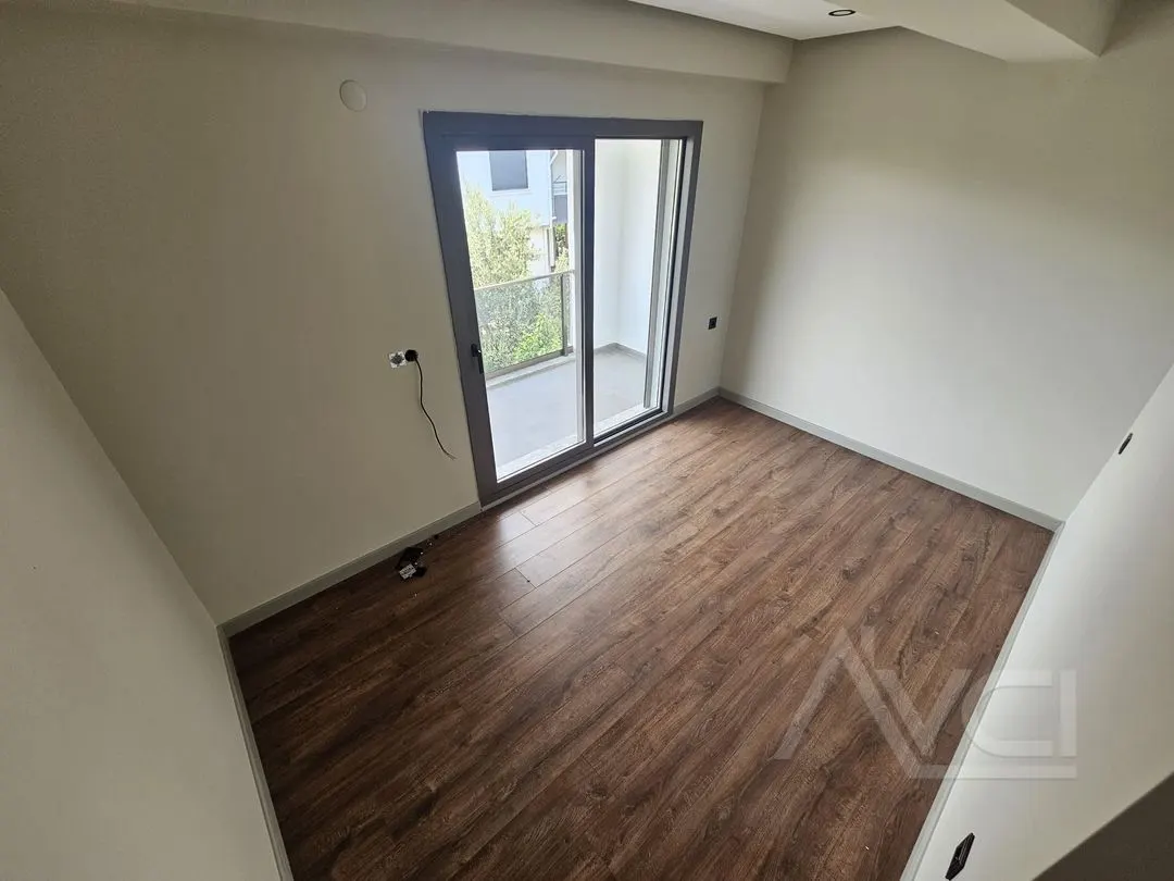 AVCI'DAN YOLUN ALTINDA TAM MÜSTAKİL HAVUZLU LOFT VİLLA