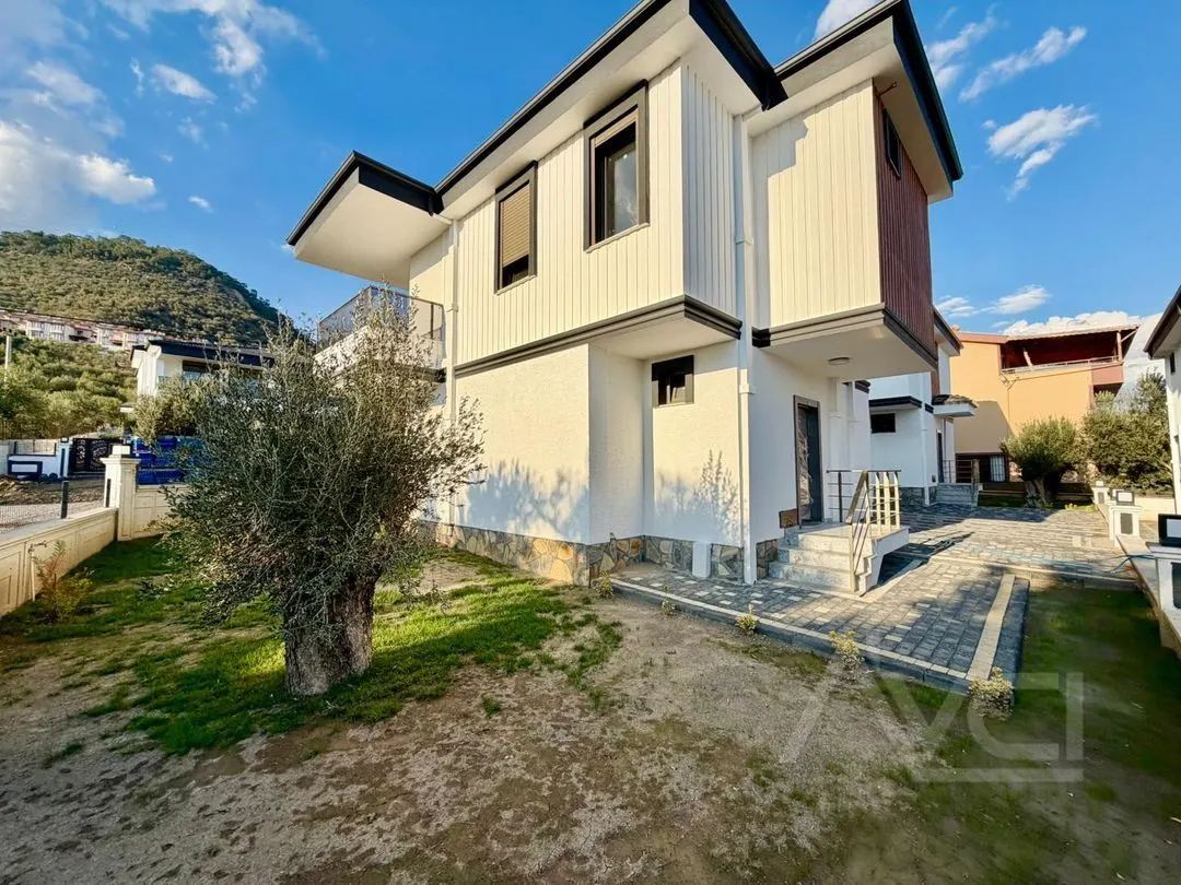 AVCI’DAN MIHLI’DA DENİZE 200 MT SIFIR VİLLALAR