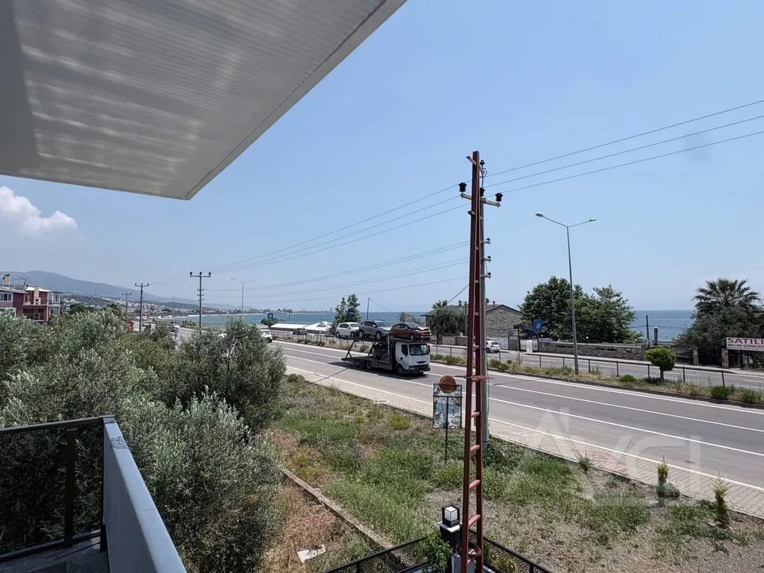 AVCI’DAN KÜÇÜKKUYUDA SİTE İÇERİSİNDE MÜSTAKİL YOLA YAKIN 3+1 VİLLA