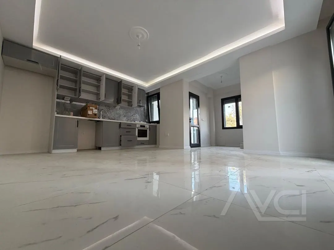 AVCI'DAN KÜÇÜKKUYU'DA DENİZ MANZARALI 3+1 DENİZE 250 MT VİLLA