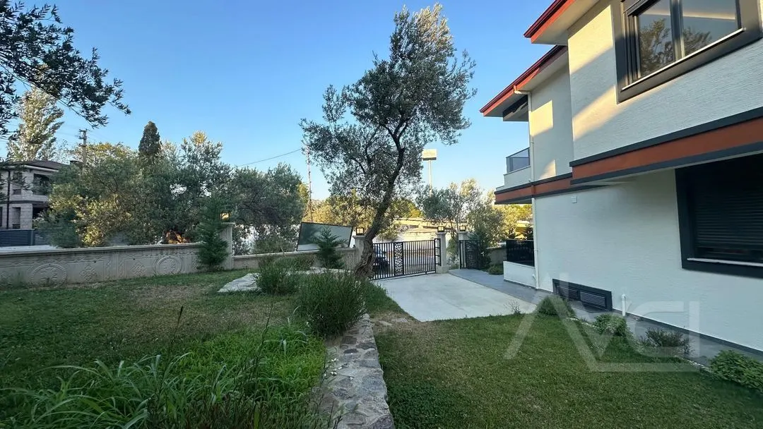 GÜREDE TAM MÜSTAKİL 350M2 ARSALI 7+1 VİLLA