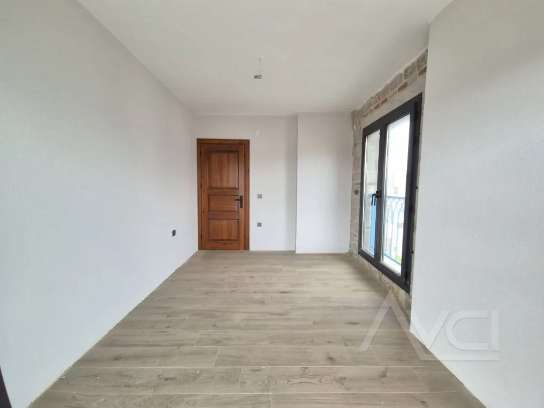 AVCI’DAN CUNDA’DA DENİZE SIFIR TAŞ VİLLA