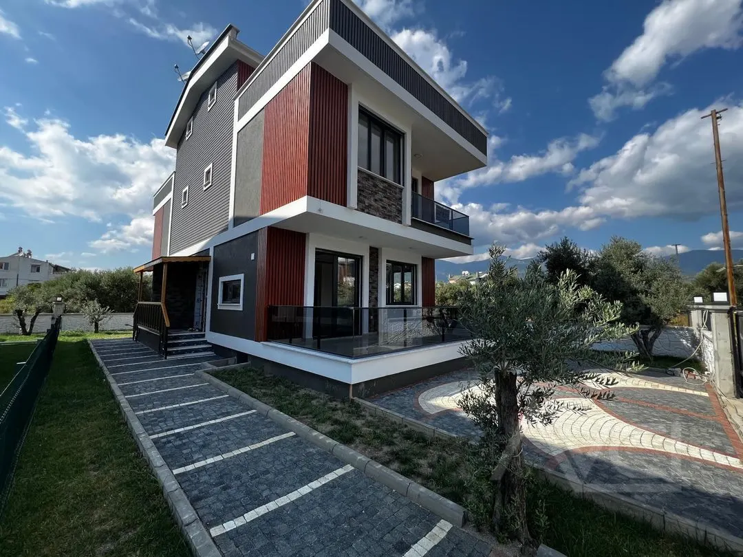 AVCI’DAN GÜRE’DE 4+1 TERASLI VİLLA