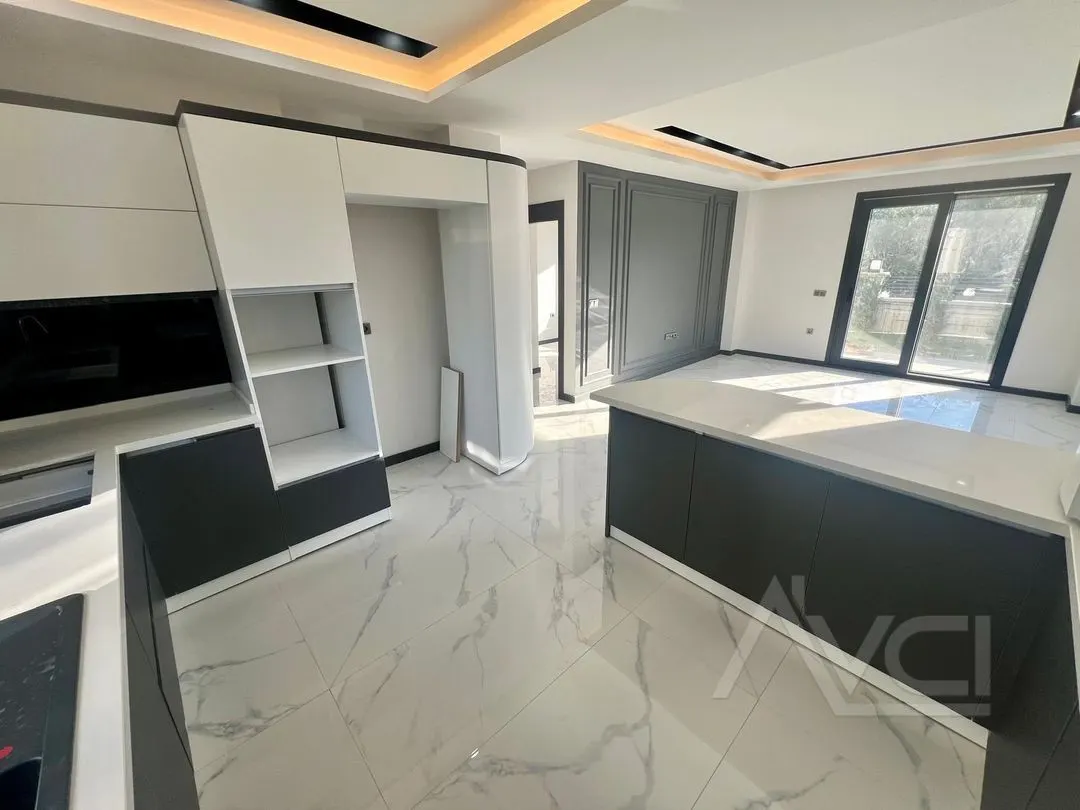 AVCI’DAN HAVUZLU GİRİŞTE ODALI 4+1 LÜKS VİLLALAR