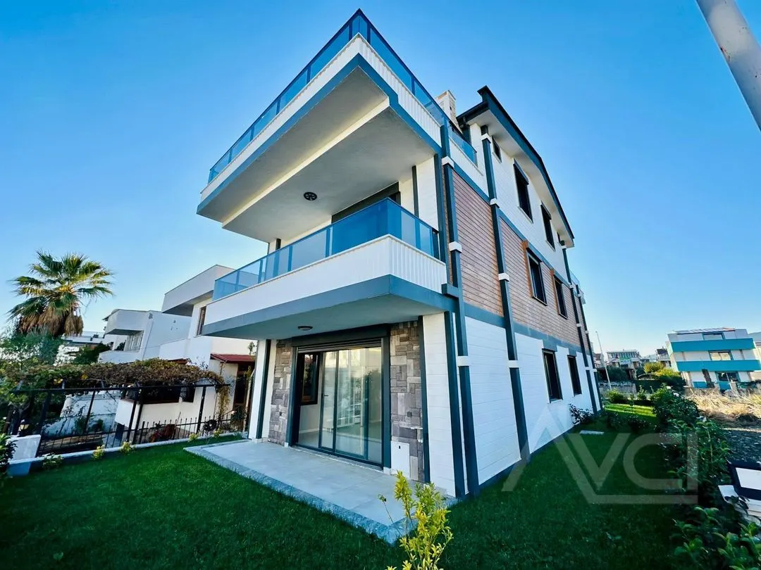AVCI’DAN DENİZE 300 MT SIFIR TERASLI FUL ISLAK ZEMİNLİ VİLLA