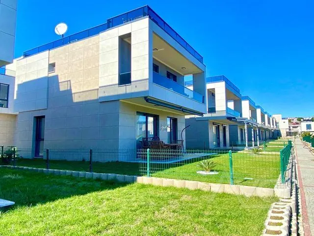 AVCI’DAN İNTALAND SEVGİ KÖYÜNE 300MT TAM MÜSTAKİL 2 HAVUZLU SİTE