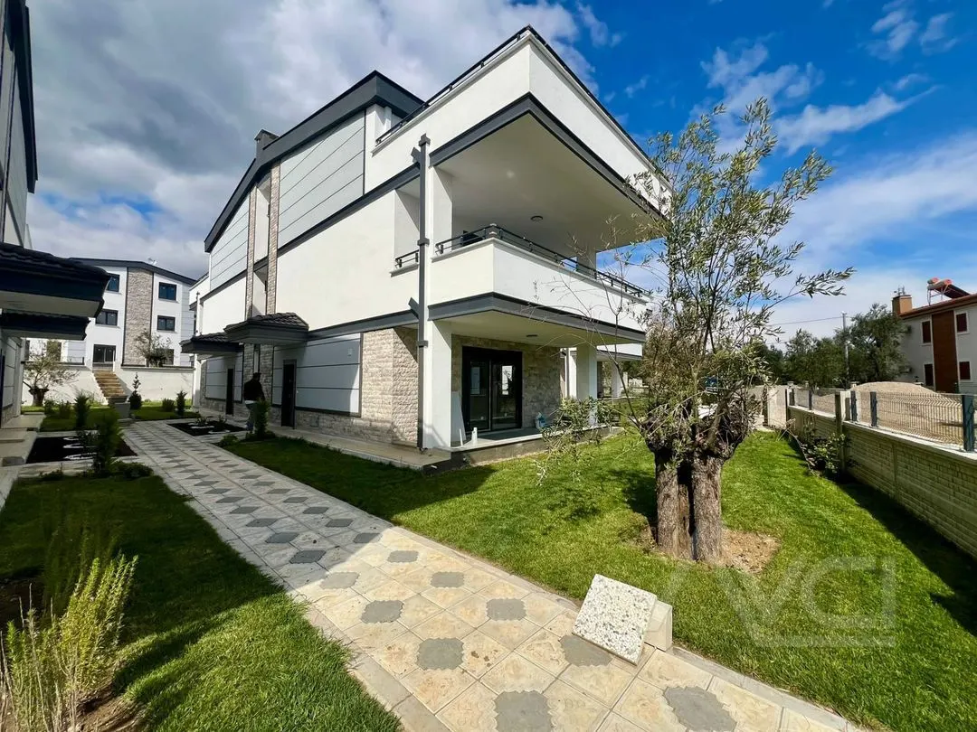 AVCI’DAN DENİZE 300MT HAVUZLU GÜVENLİKLİ GİRİŞTE ODALI 6+1