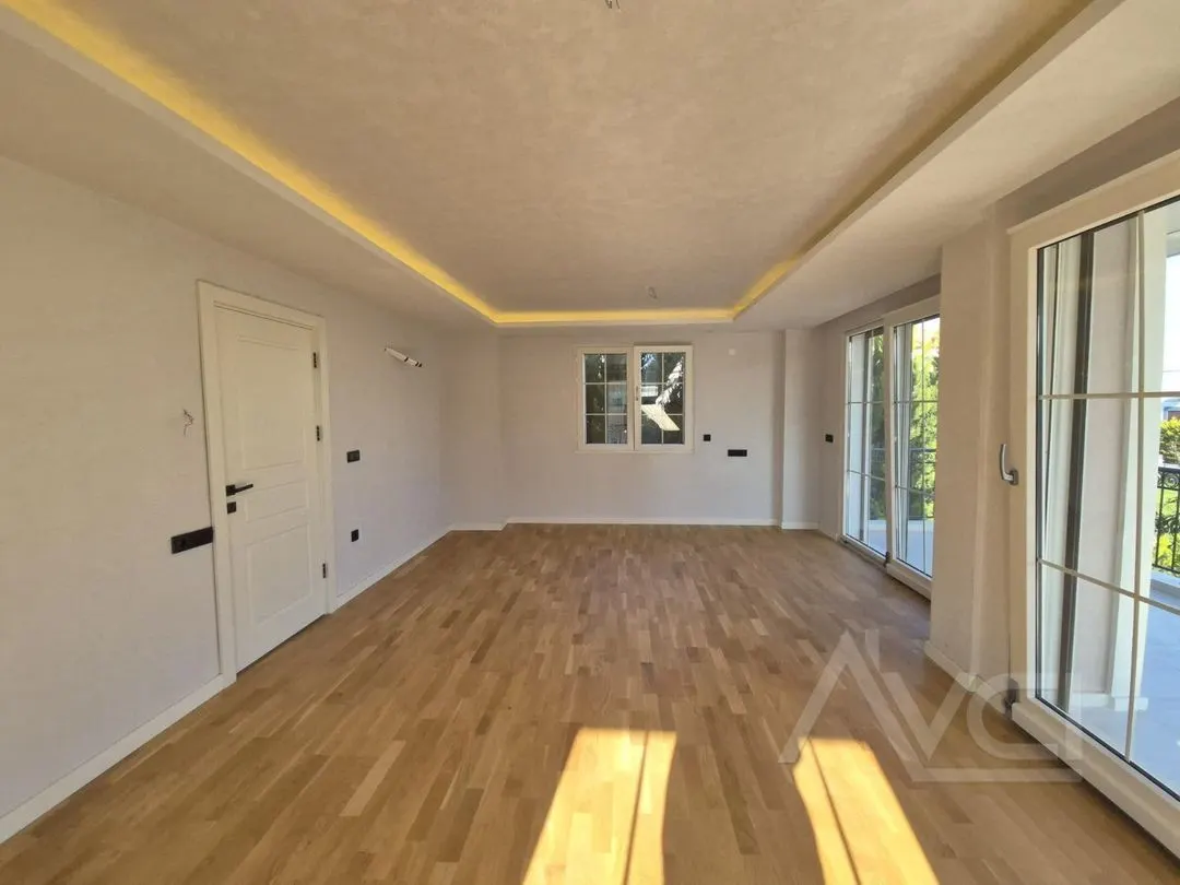AVCI’DAN CUNDA’DA DENİZE 50MT 400M2 ARSALI MÜSTAKİL VİLLA