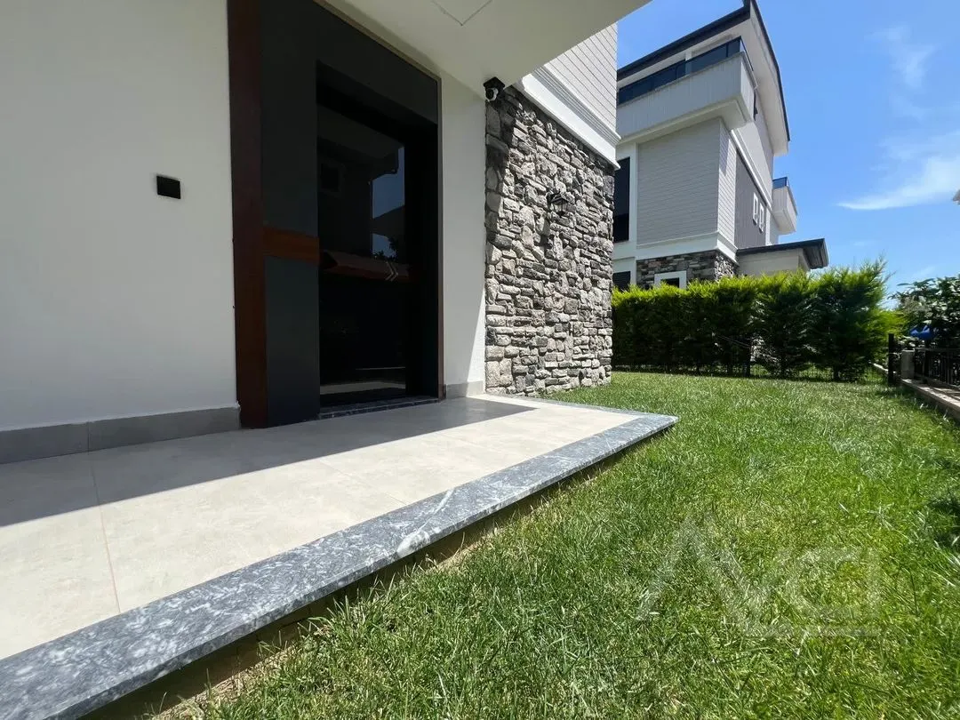 AVCI’DAN NARLI ALTINDA DENİZE 50MT LÜKS TAM MÜSTAKİL VİLLA