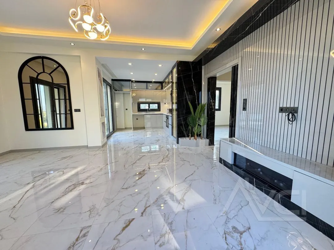 AVCI’DAN 500M2 ARSA İÇERİSİNDE MÜSTAKİL HAVUZLU DENİZ MANZARALI VİLLA