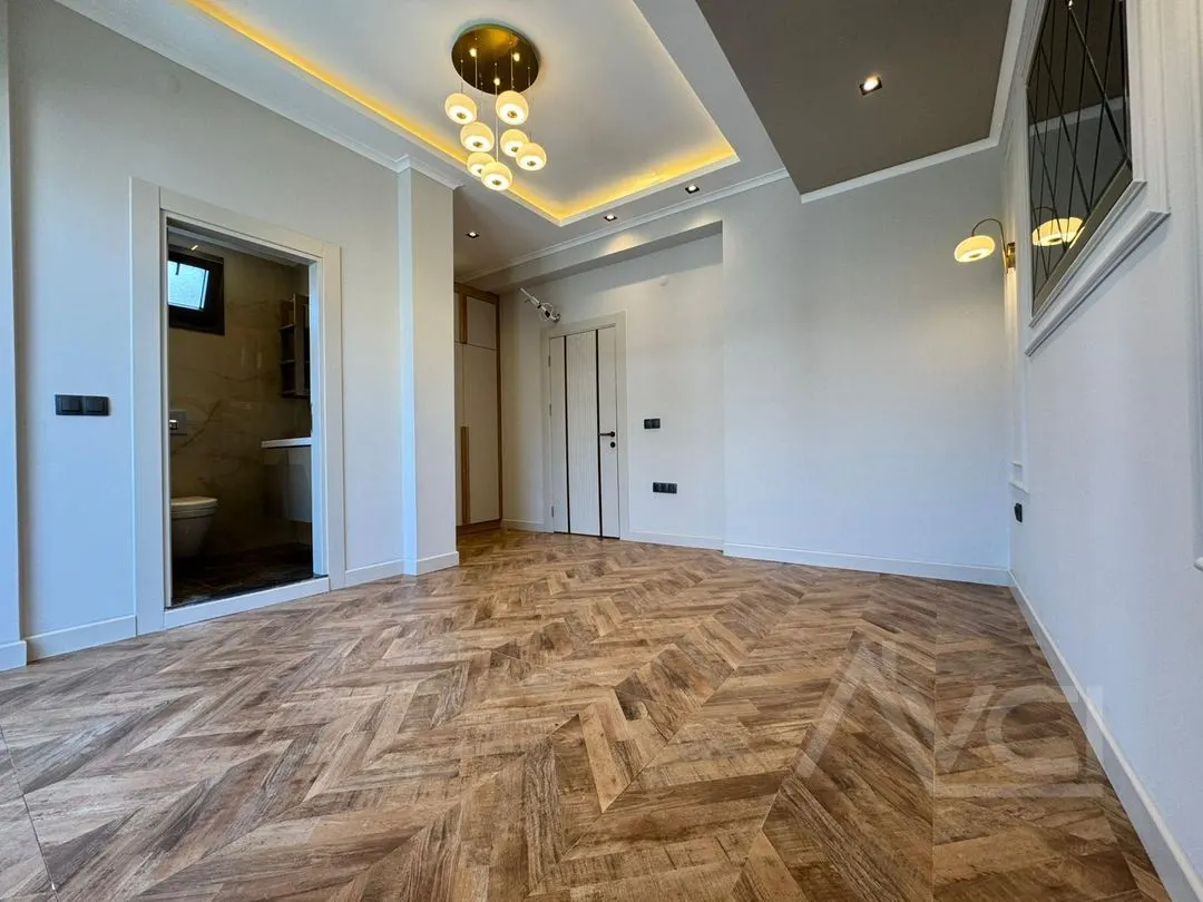 AVCI’DAN YOLUN ALTINDA MÜSTAKİL HAVUZLU 4+1 VİLLA