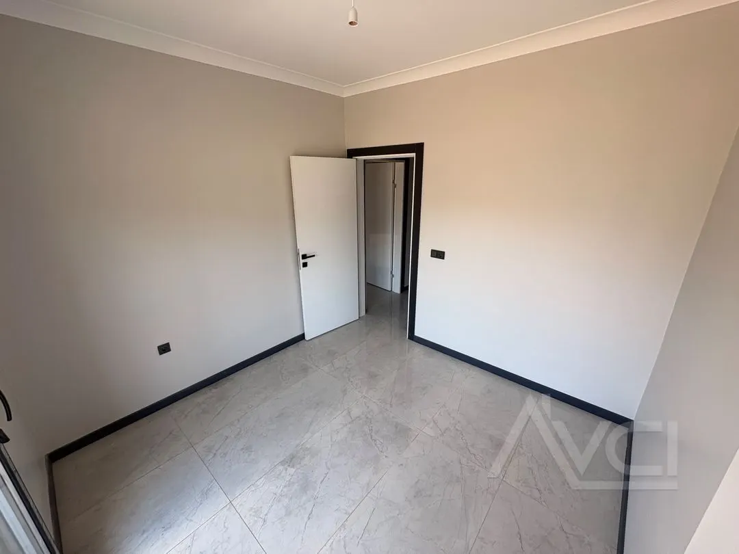 AVCI’DAN 3+1 BURHANİYE’DE DENİZE 50MT VİLLA