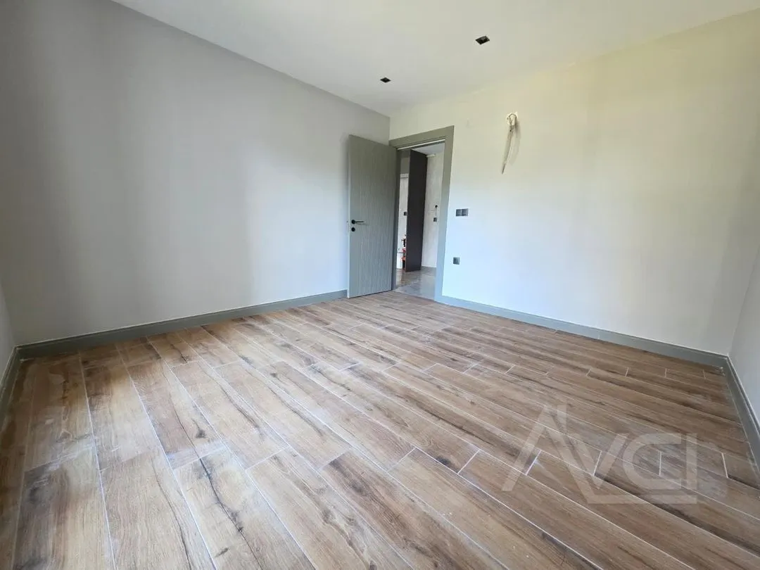 AVCI'DAN ÖREN MODERN'DE YETKİLİ HAVUZLU K.OTOPARKLI 1+1