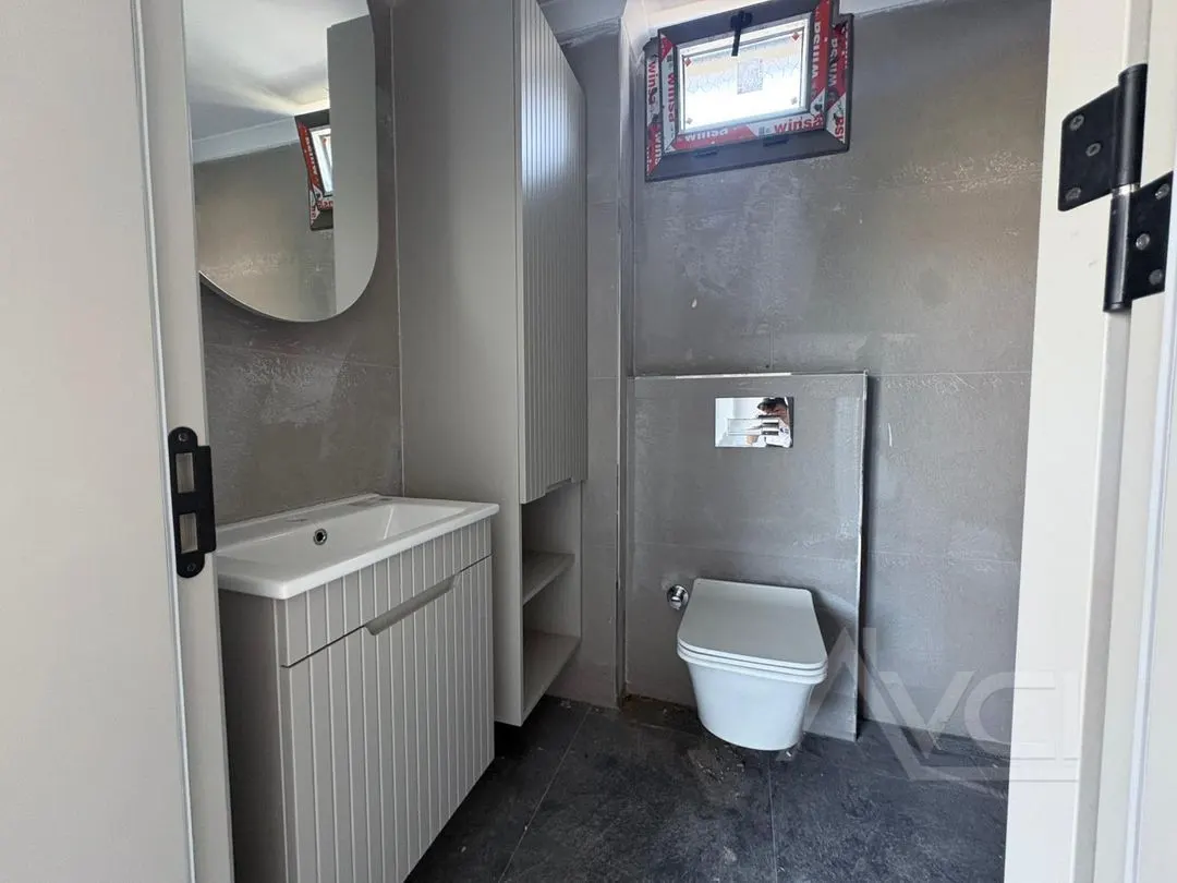 AVCI’DAN NARLI ALTINDA DENİZE 150MT 3+1 SIFIR VİLLA