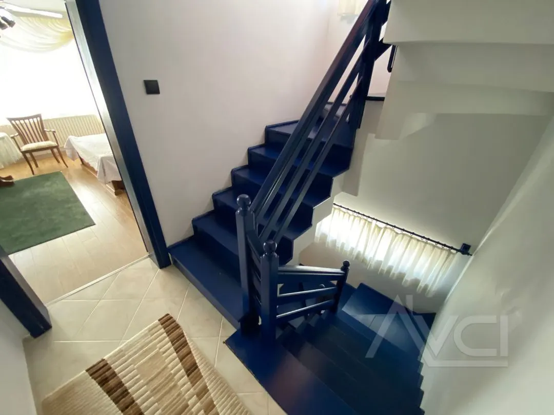 FENERDE DENİZE SIFIR 300M2 ARSA TAM MÜSTAKİL 5+1 VİLLA