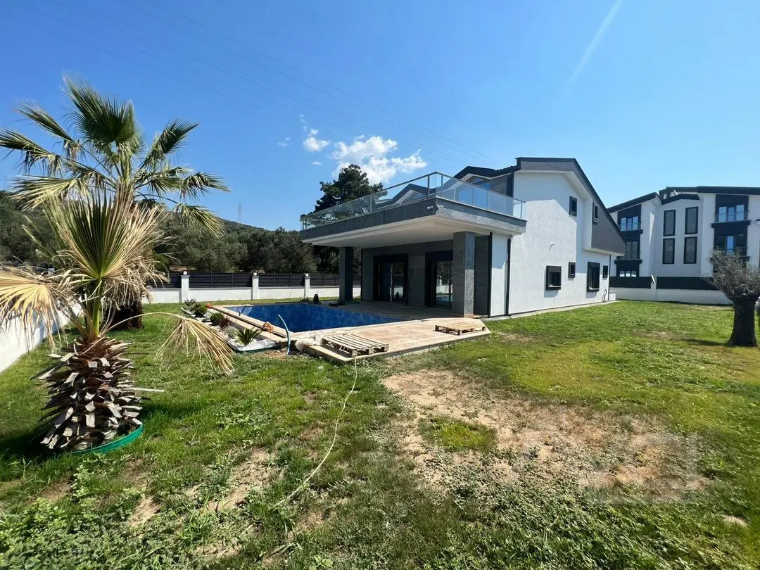 AVCI’DAN 660M2 ARSALI MÜSTAKİL HAVUZLU DENİZ MANZ VİLLA