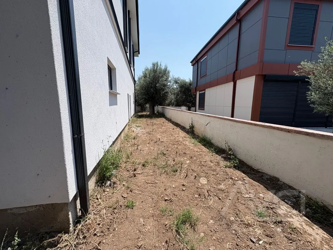 AVCI’DAN KÜÇÜKKUYUDA DOĞA MANZARALI 2+1 VİLLA