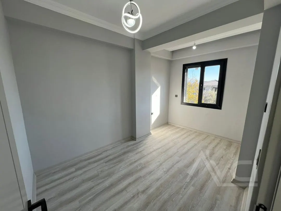 AVCI’DAN YÜRÜYÜŞ YOLU CEPHE /AYRI MUTFAK/GİRİŞTE ODA/MÜSTAKİL VİLLA
