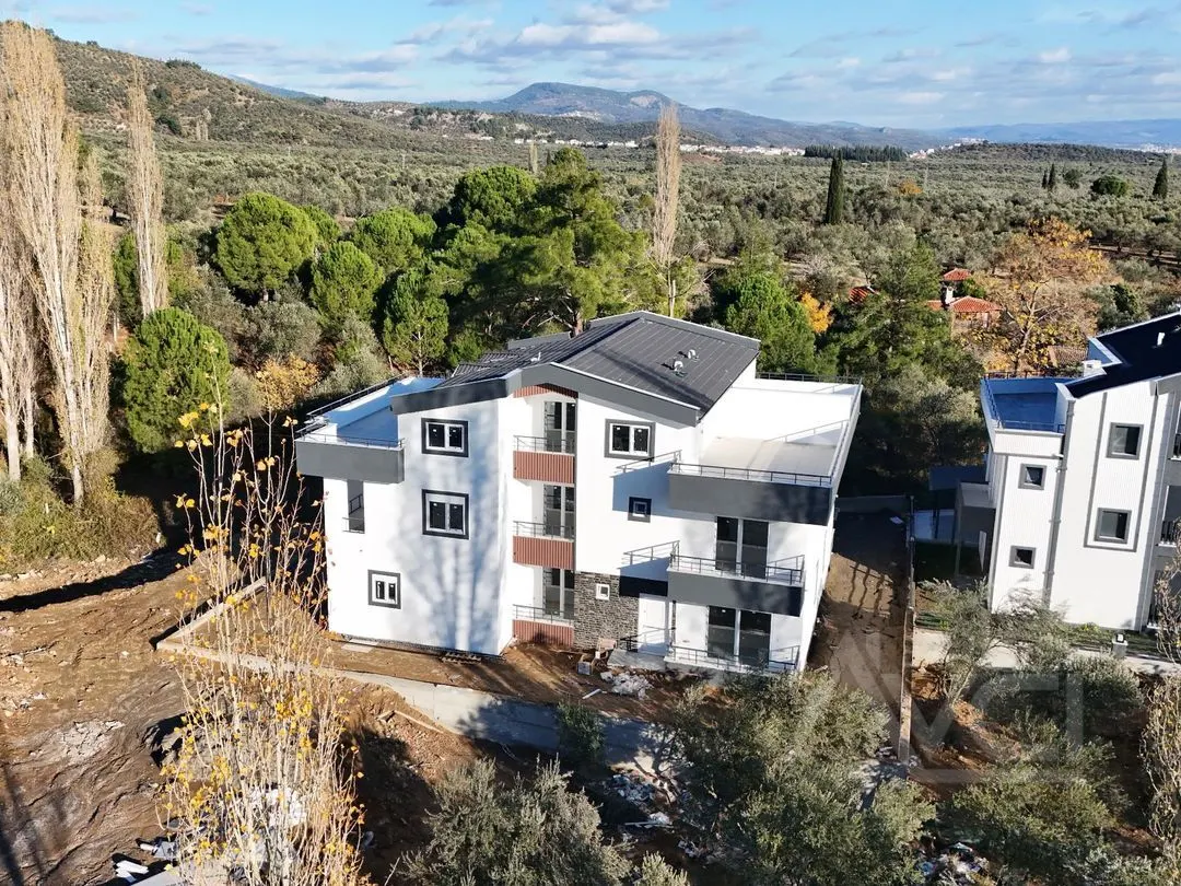 AVCI’DAN GÜREDE GİRİŞ ODALI 5+1 VİLLA