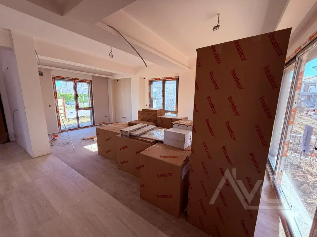 AVCI-YALI ADATEPE DENİZE 100MT HAVUZLU 6,000M2 İÇİNDE 4+1 VİLLA