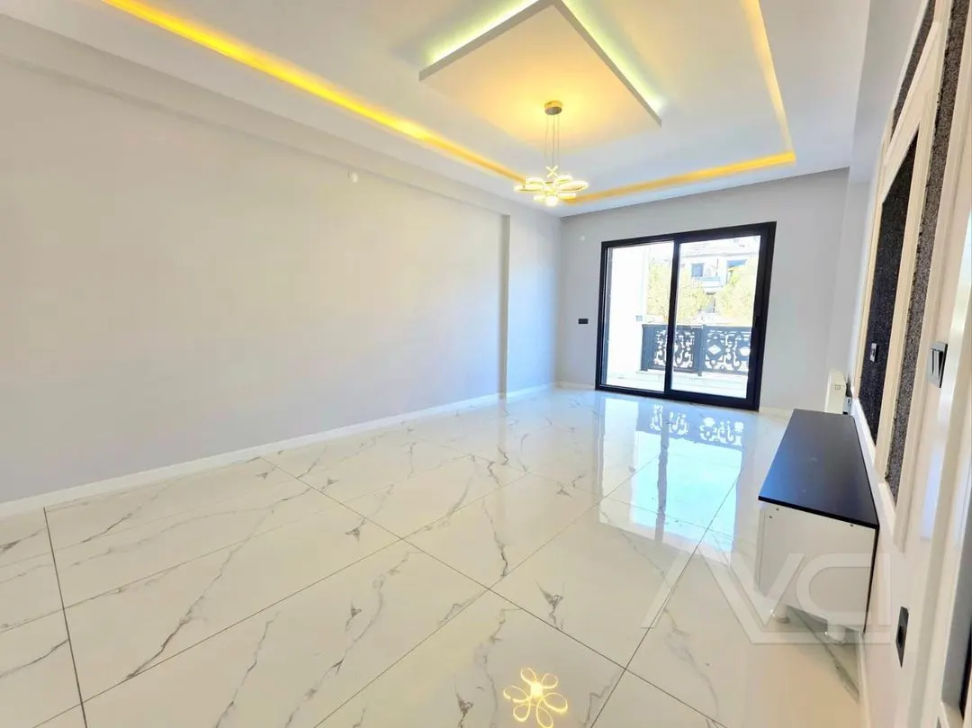 AVCI’DAN 4+1 GİRİŞTE ODALI AYRI MUTFAK DENİZE 350MT VİLLA