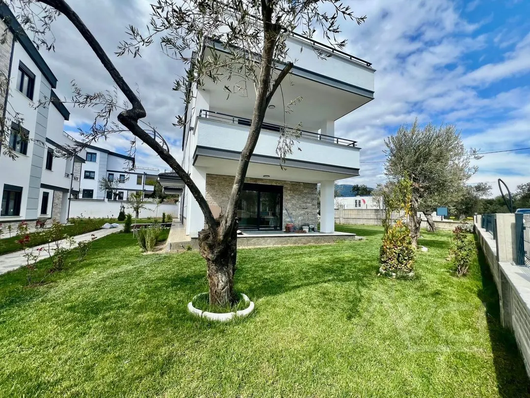 AVCI’DAN DENİZE 300MT HAVUZLU GÜVENLİKLİ GİRİŞTE ODALI 6+1