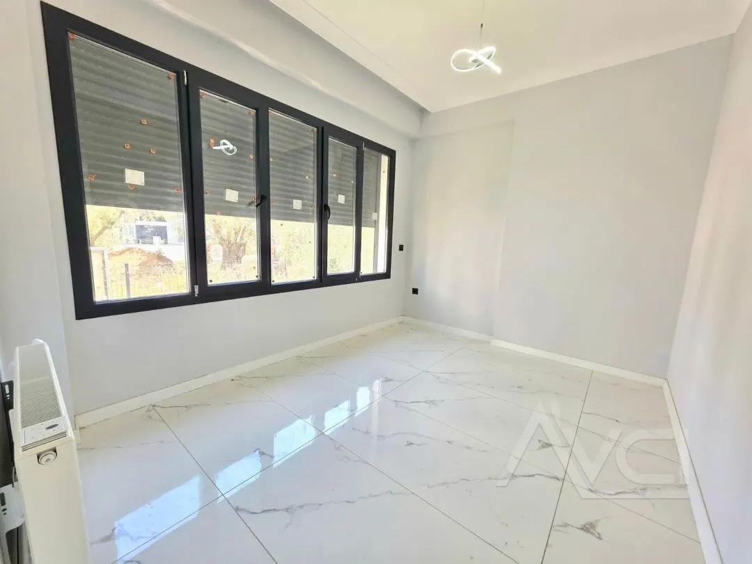AVCI’DAN 4+1 GİRİŞTE ODALI AYRI MUTFAK DENİZE 350MT VİLLA