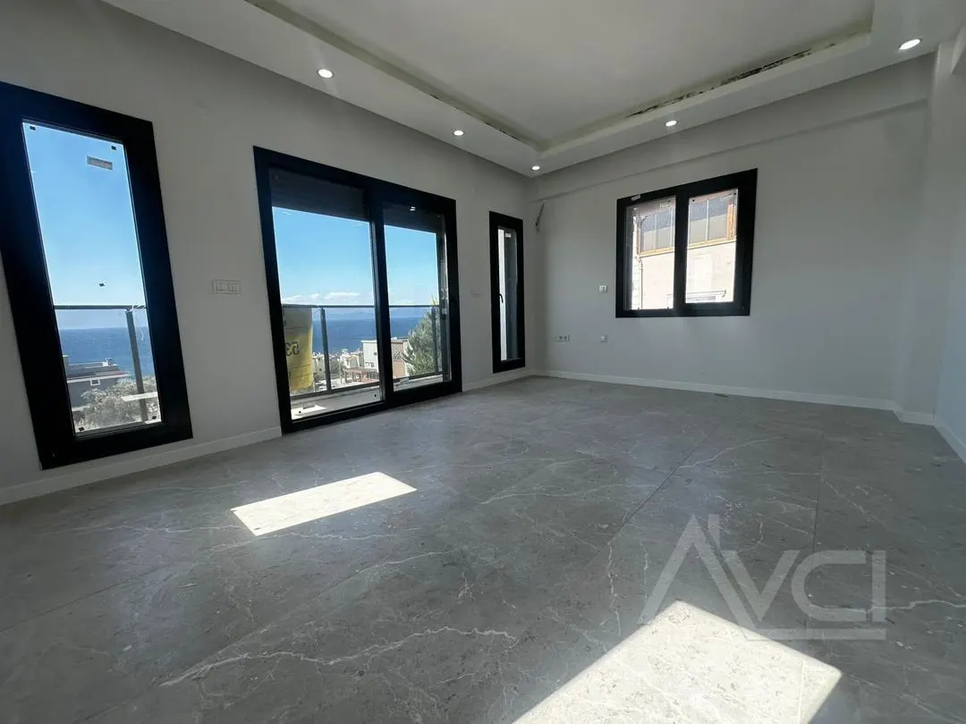 AVCI’DAN TAM MÜSTAKİL BAHÇEDEN DENİZ MANZARALI DENİZ250MT VİLLA