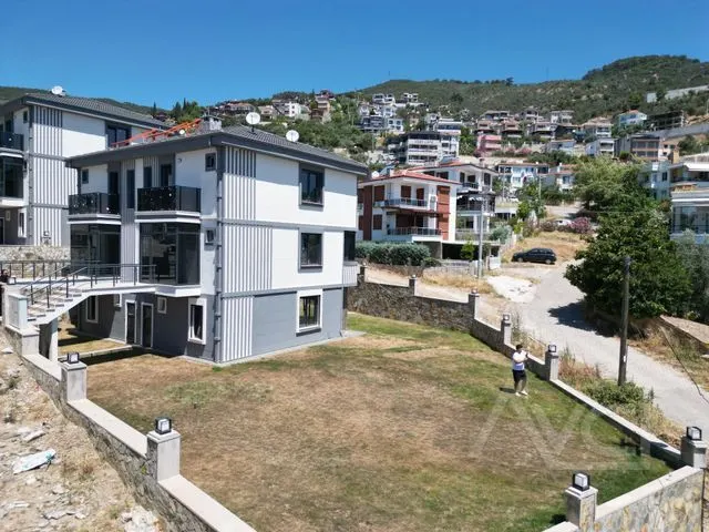 AVCI’DAN ALTINOLUK’TA BAHÇELİ VİLLA