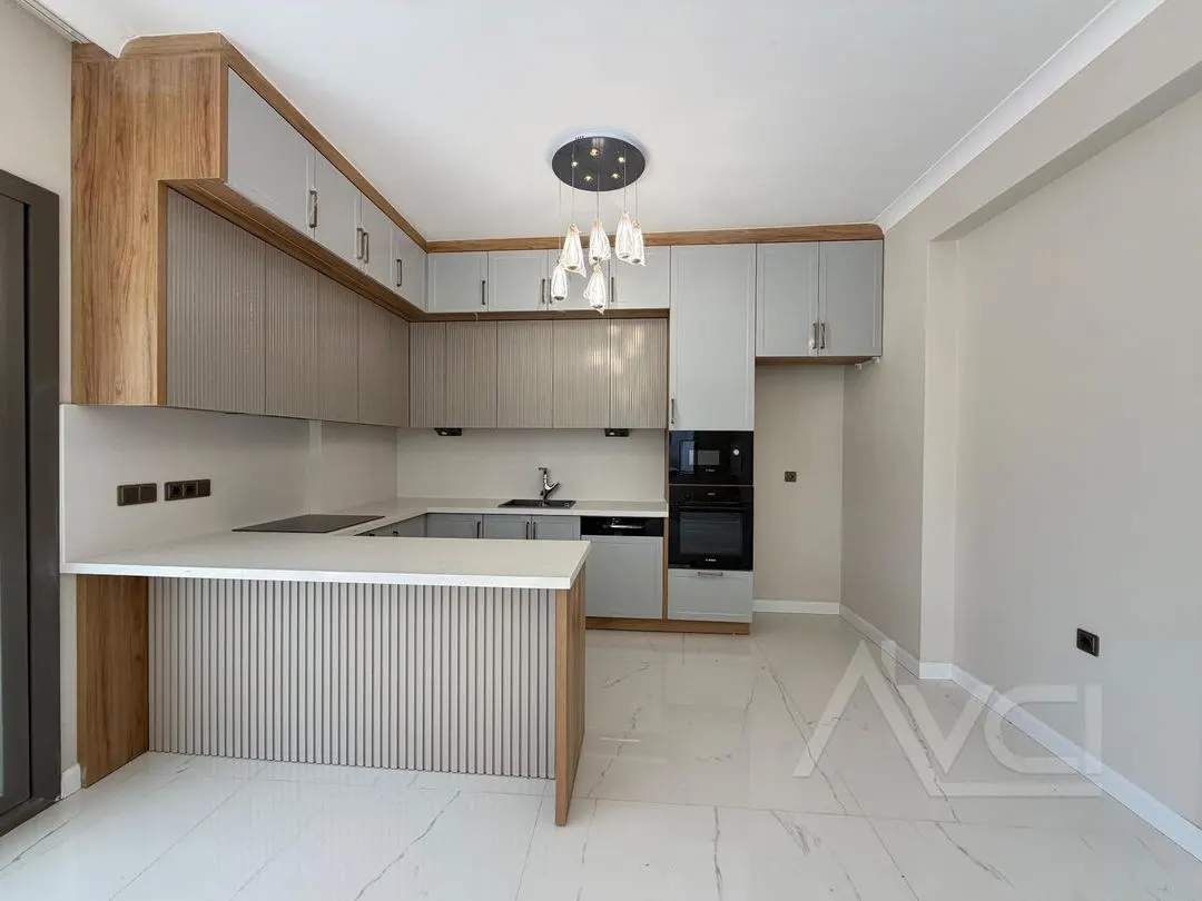 AVCI’DAN GİRİŞTE ODALI TAM MÜSTAKİL HAVUZLU 4+1 VİLLA