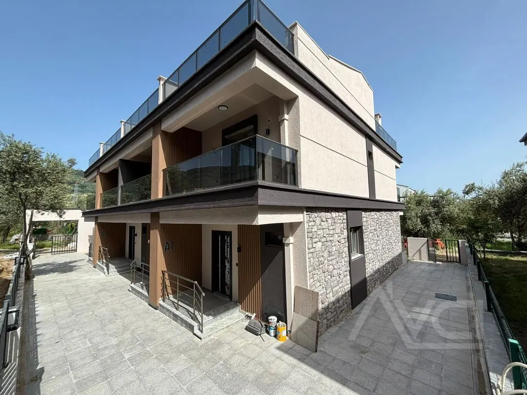 AVCI’DAN ALTINOLUK’TA DAİRE FİYATINA 3+1 VİLLA