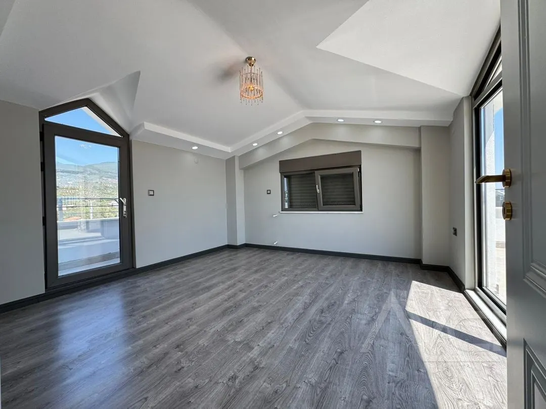 AVCI’DAN YOL ALTI 400 M2 ARSALI MÜSTAKİL HAVUZLU 6+1 VİLLA