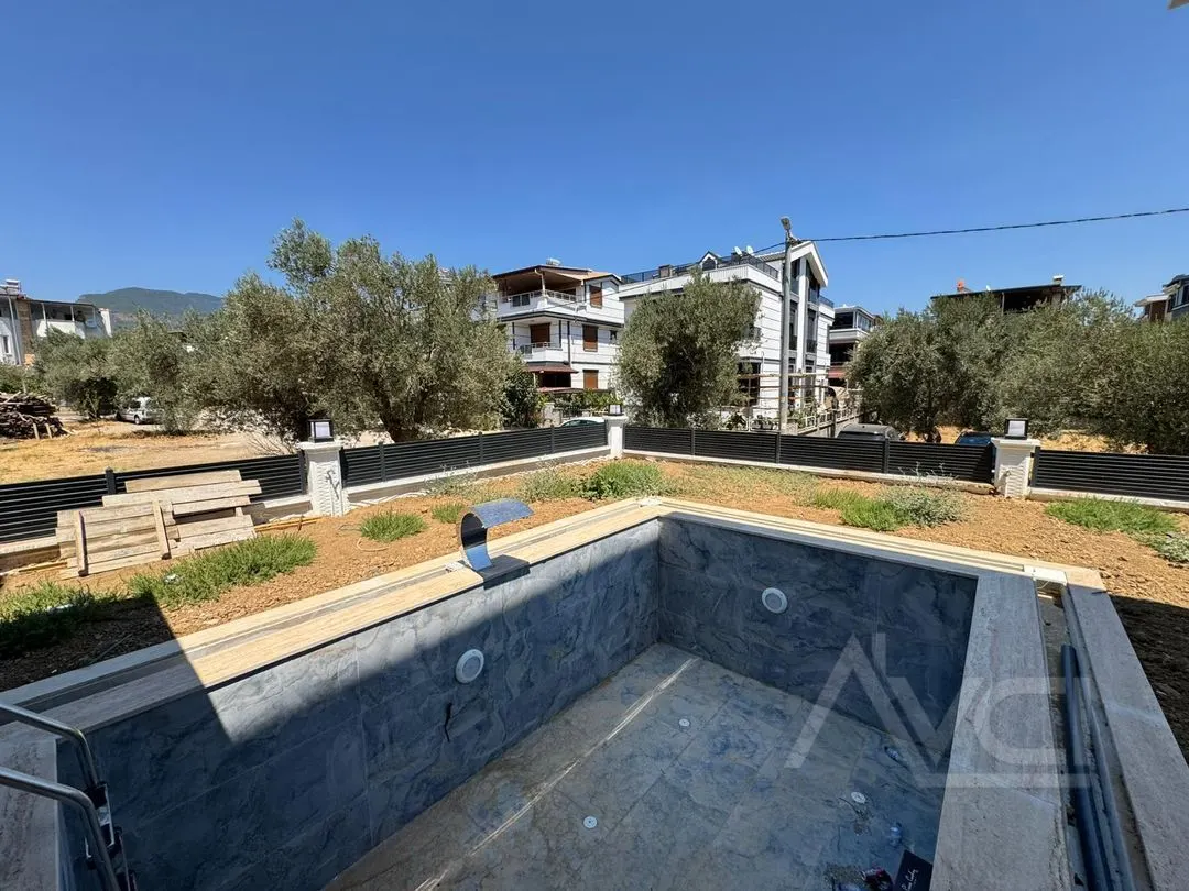 AVCI’DAN YOL ALTI 400 M2 ARSALI MÜSTAKİL HAVUZLU 6+1 VİLLA
