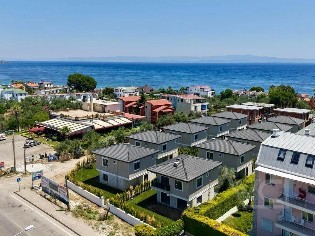 AVCI’DAN KÜÇÜKKUYU YOL ALTINDA DENİZE 30 ADIM MÜSTAKİL VİLLA