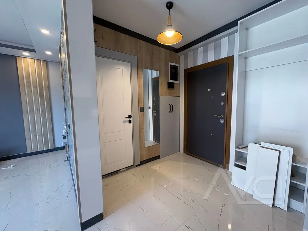AVCI’DAN NARLI’DA YOL CEPHELİ 3+1 TERASLI VİLLA