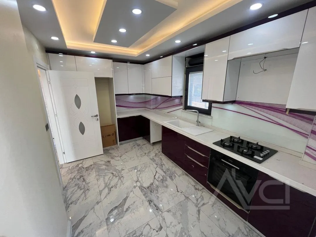AVCI’DAN DENİZE SIFIR LÜKS 3+1 VİLLA